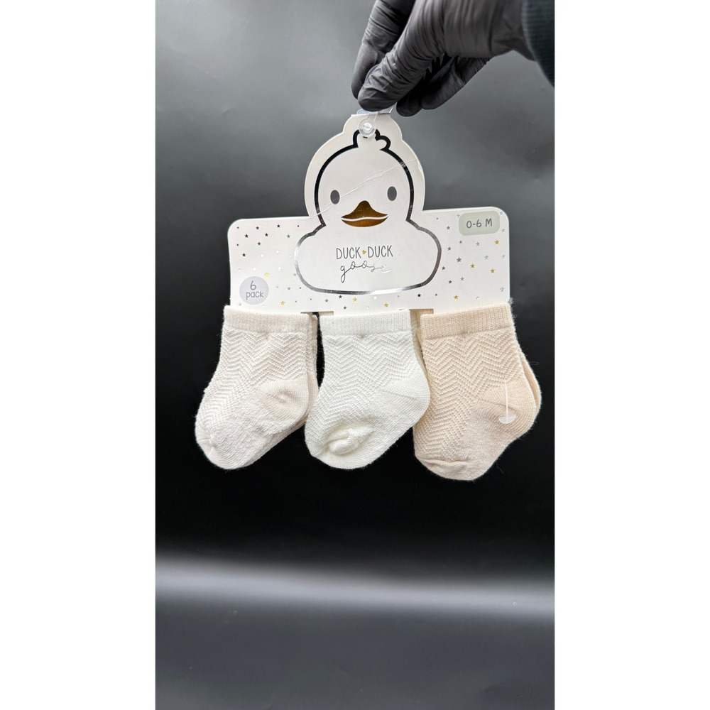 Duck Duck Goose Baby Socks 6 Pack Neutral Chevron Knit 0-6 Months D05737
